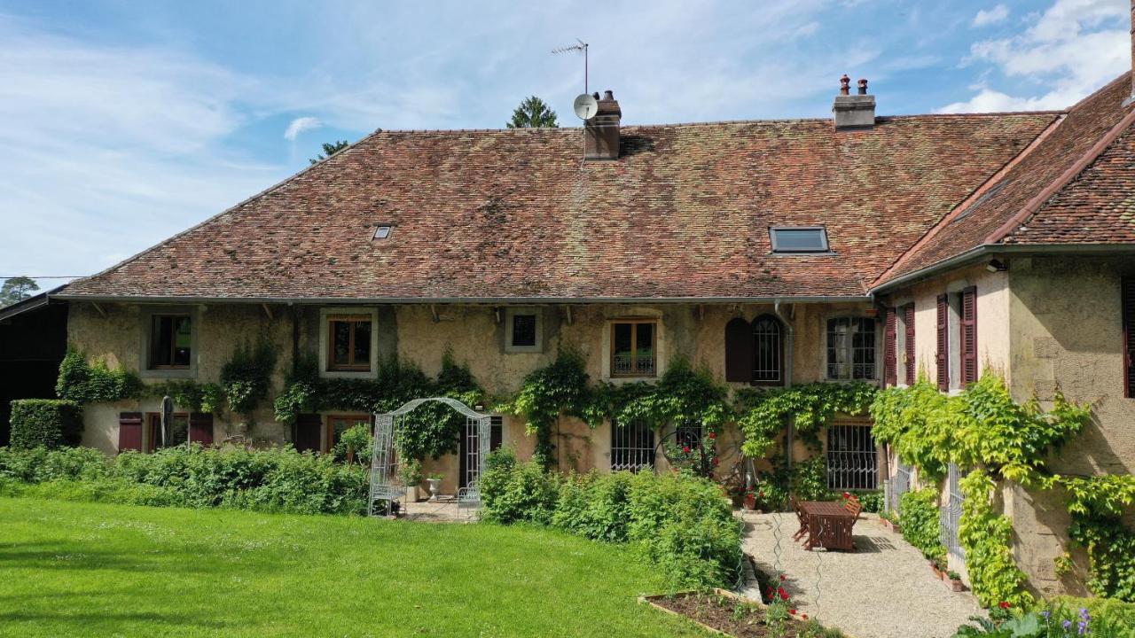 Domaine De Bellevue Gite Du Mont Poupet Marnoz Exterior foto